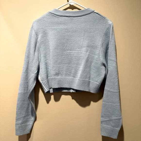 H&M blue and white plaid cardigan - Picture 2 of 3